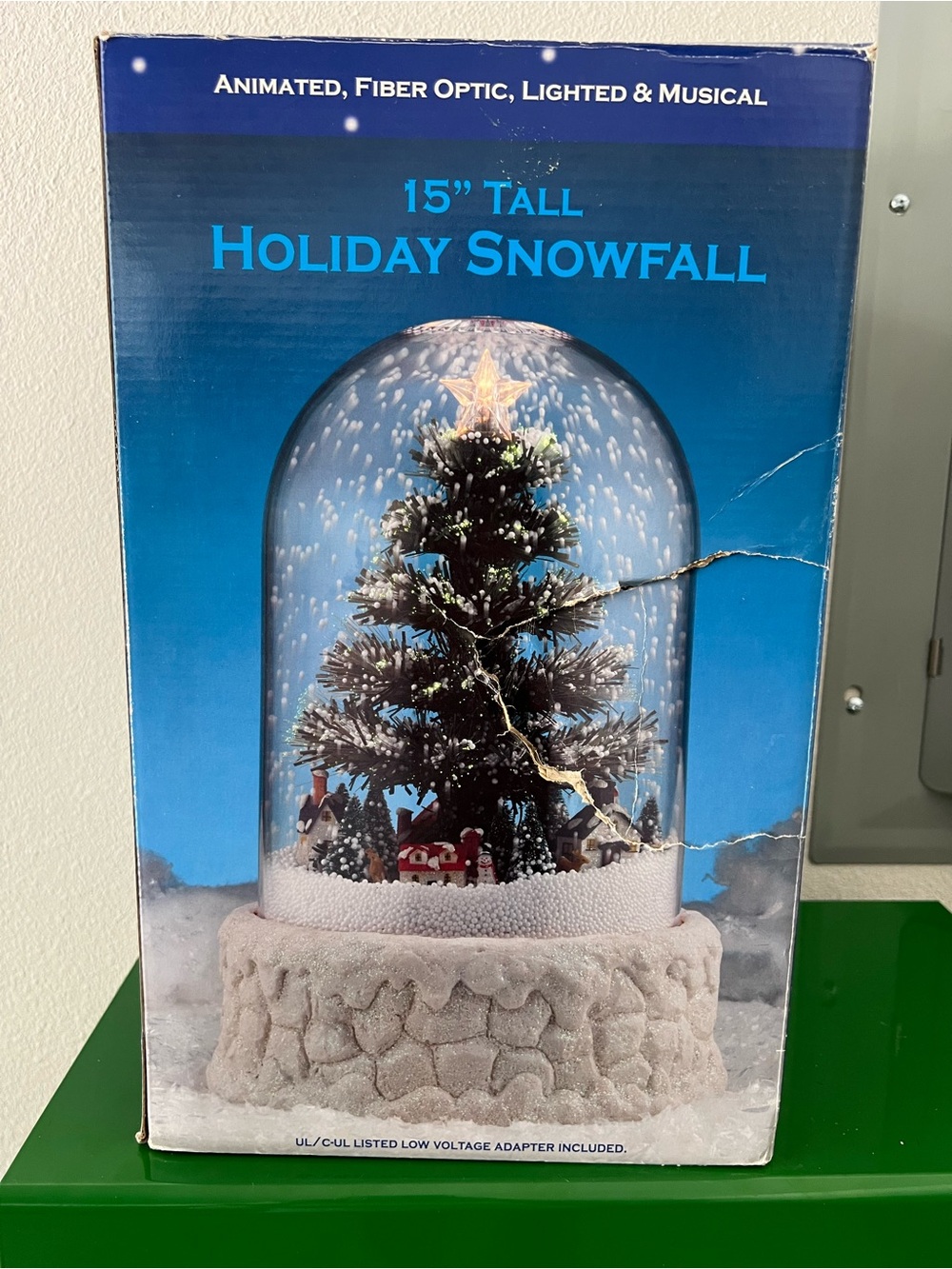 Retro (2004) Kurt Adler 15” Musical Snow Blowing Fiber Optic Tree Globe